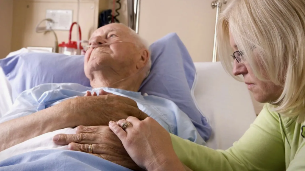 Инсульт у пожилых людей: особенности течения, восстановление и уход