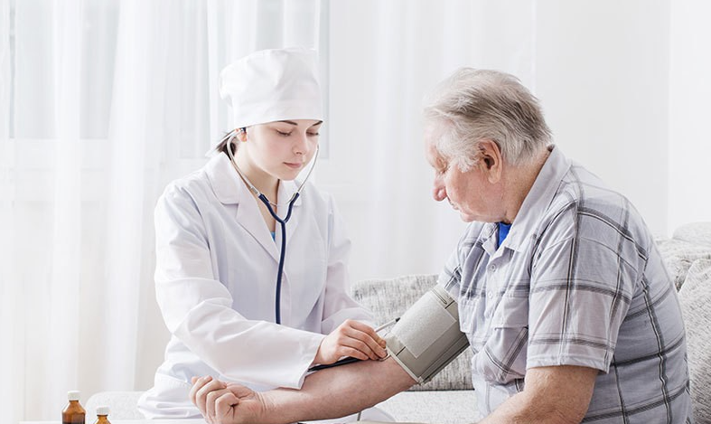 Инфаркт миокарда у пожилых людей: симптомы, лечение